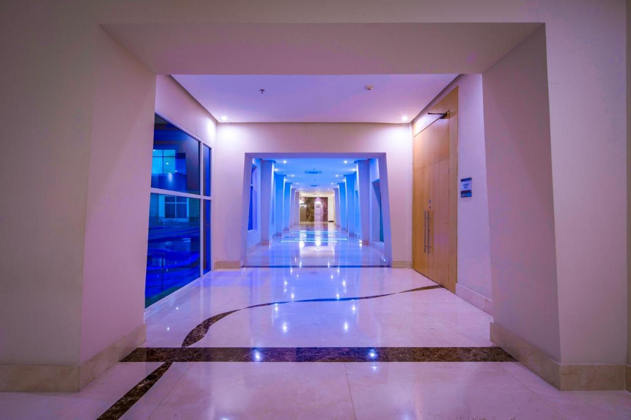 巴兰基亚达恩卡尔顿酒店 外观 照片 The interior of the hotel