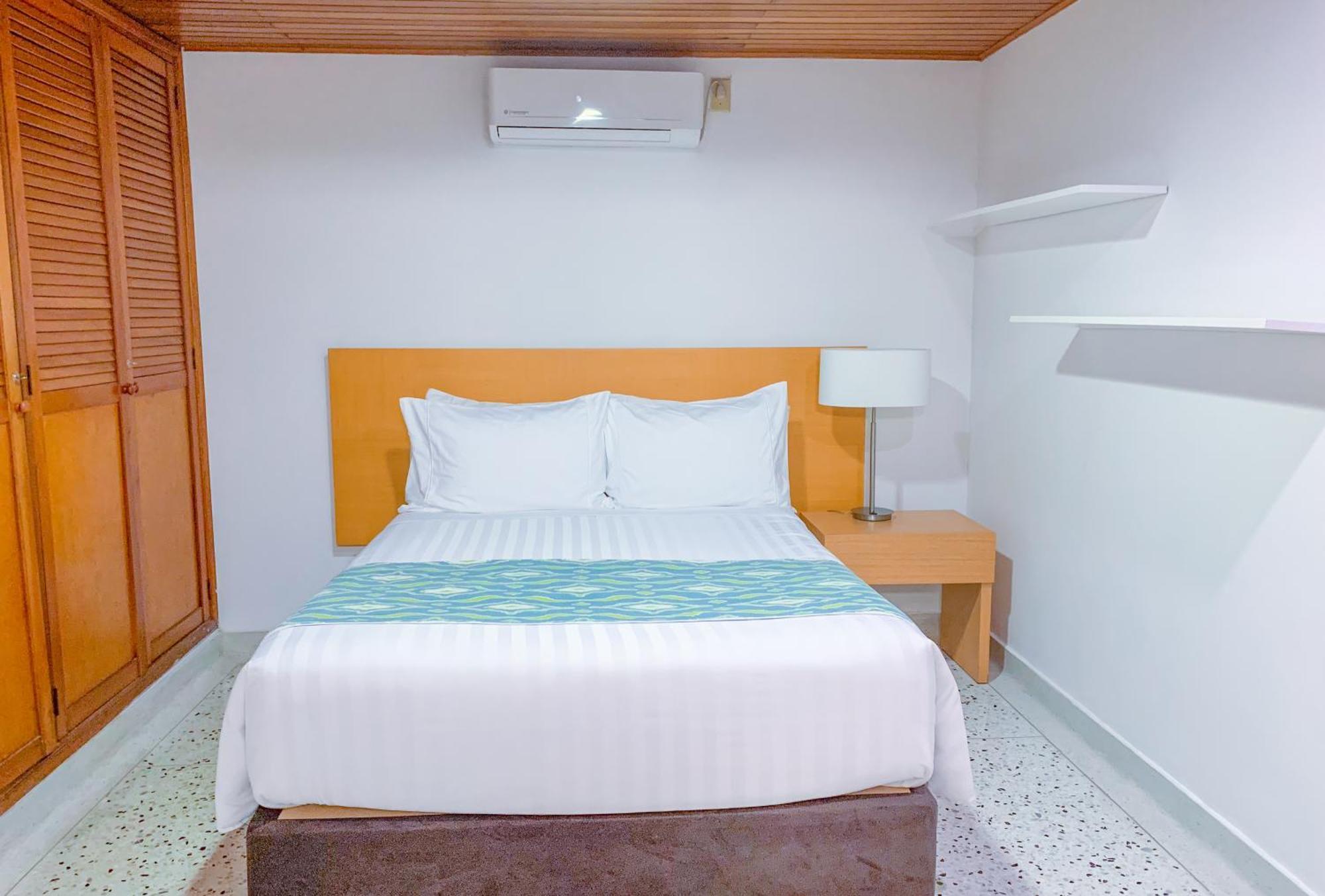 巴兰基亚达恩卡尔顿酒店 外观 照片 A bedroom at the hotel