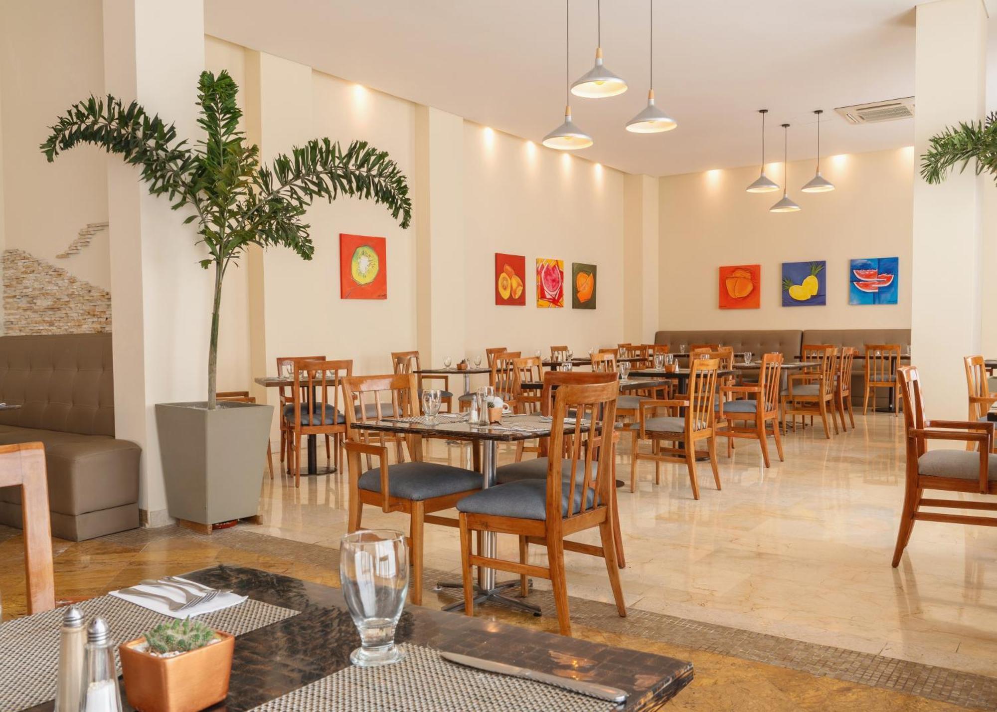 巴兰基亚达恩卡尔顿酒店 外观 照片 The restaurant