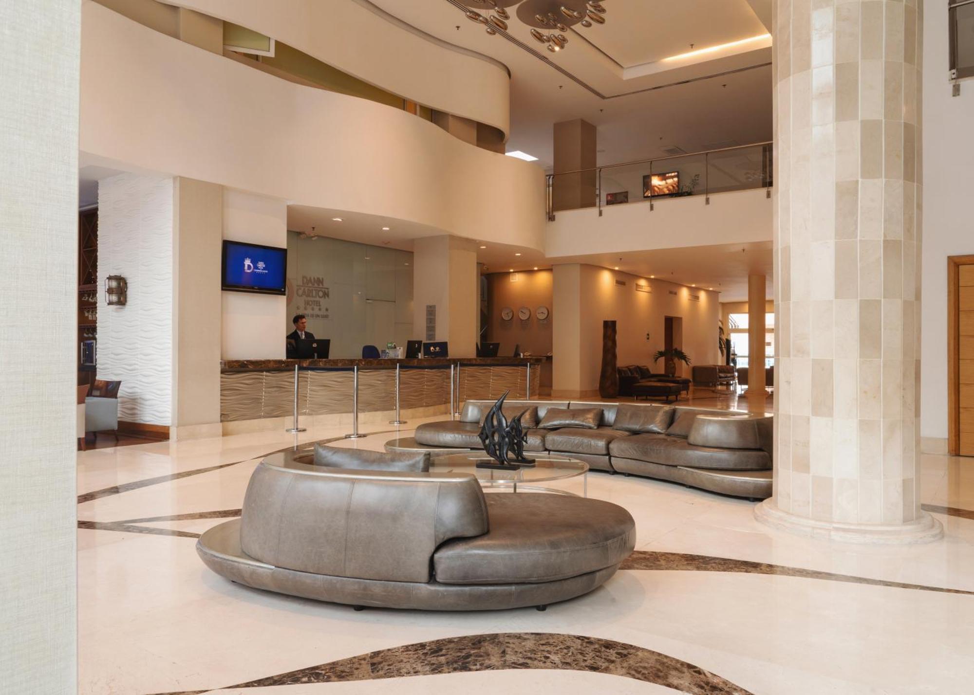 巴兰基亚达恩卡尔顿酒店 外观 照片 Lobby